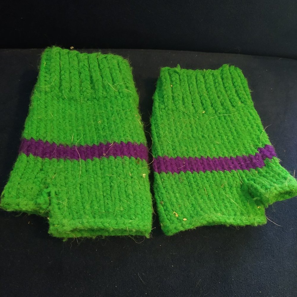 Handmade fingerless gloves